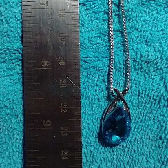 Silvertone blue teardrop chain necklace - Picture 3 of 6